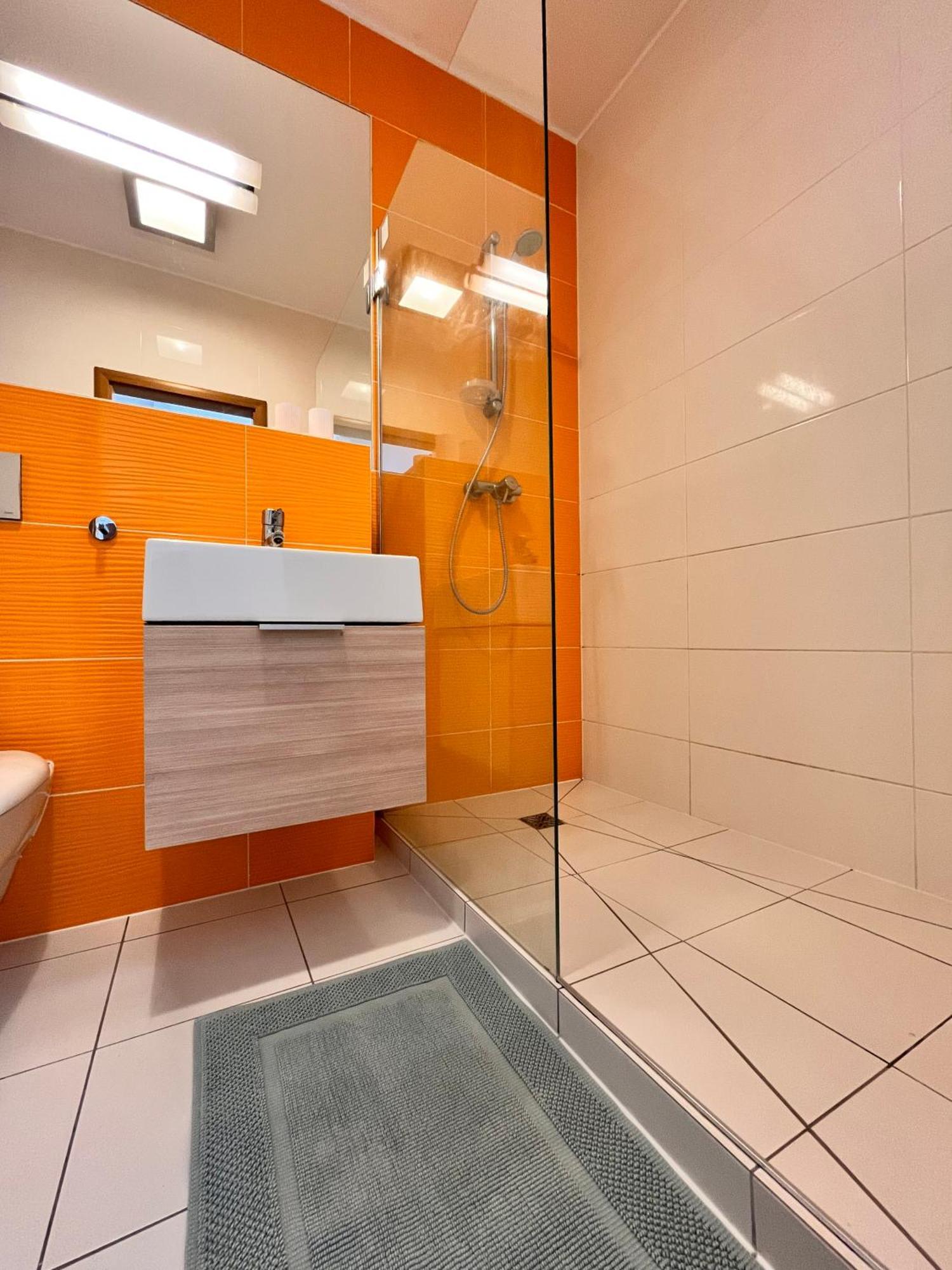 Mercury Two-Bedroom Apartment & Parking Swinoujscie Ngoại thất bức ảnh